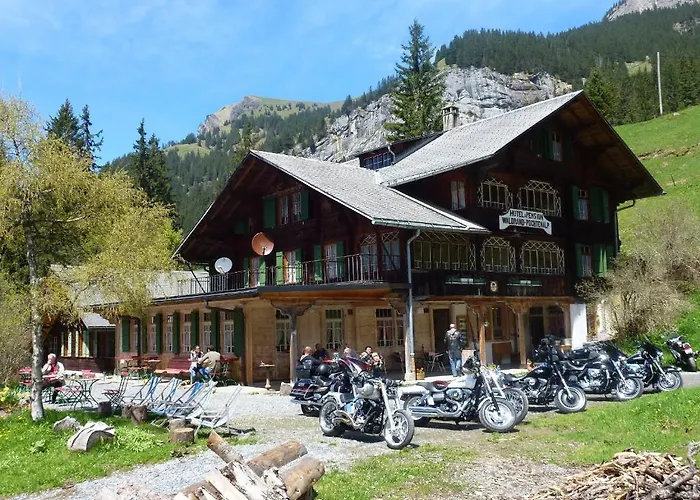 瓦尔德兰德酒店 *