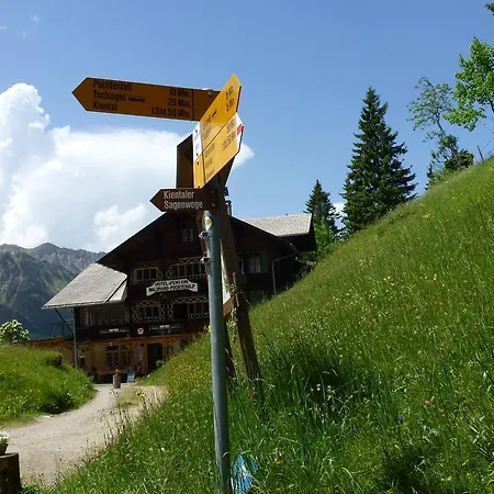 Waldrand Отель *